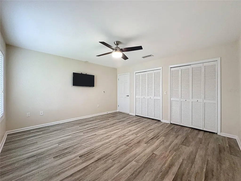 6846 Lake View Drive Yalaha FL 34797