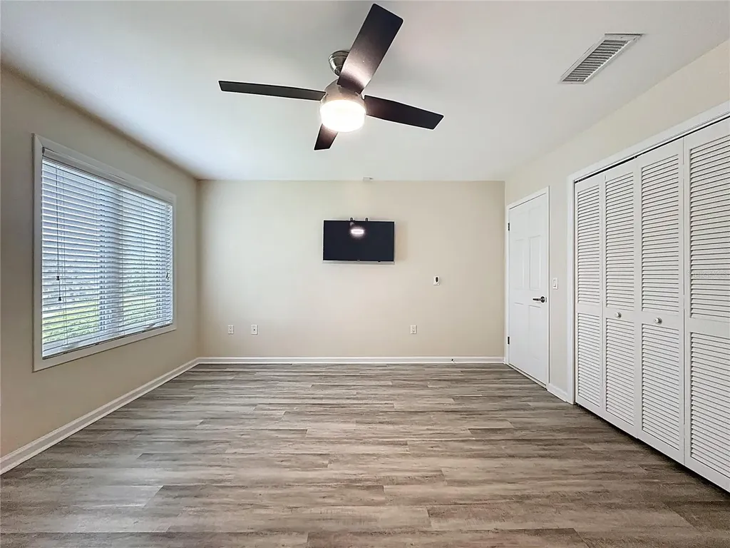 6846 Lake View Drive Yalaha FL 34797