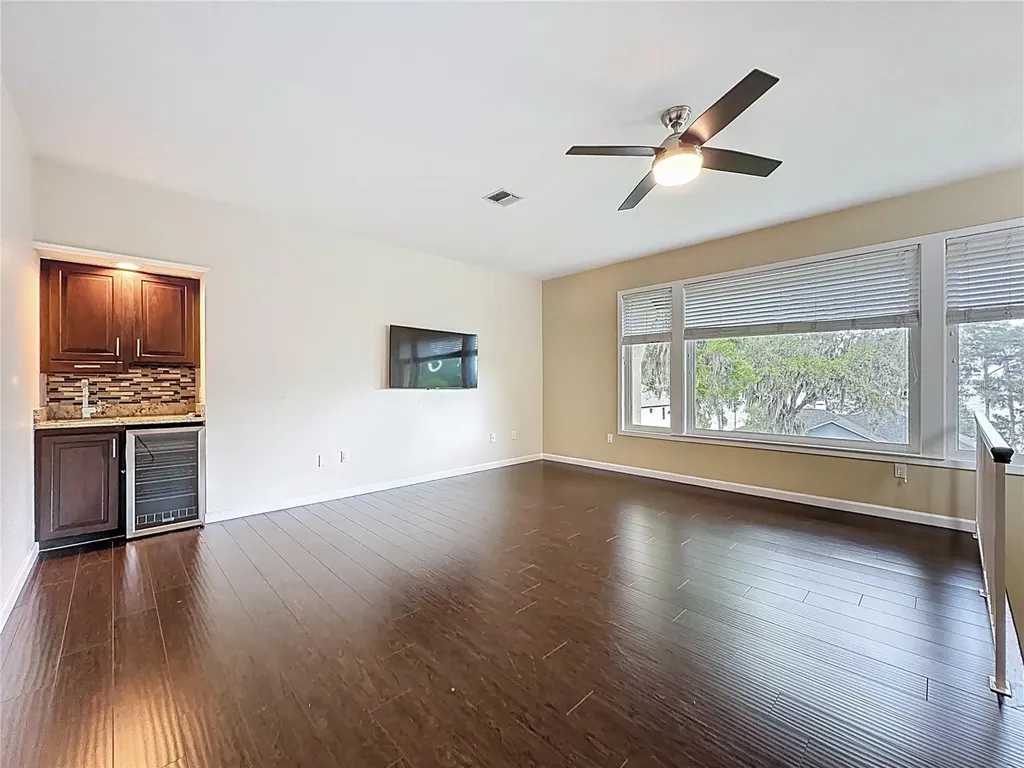 6846 Lake View Drive Yalaha FL 34797