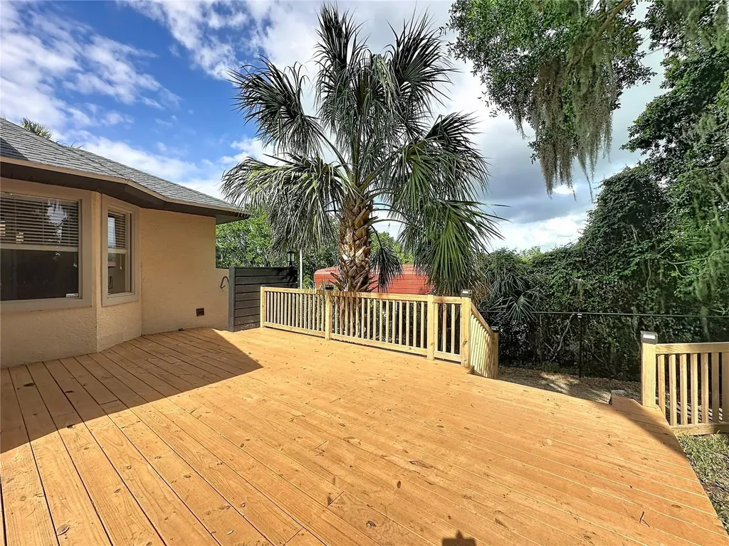 6846 Lake View Drive Yalaha FL 34797
