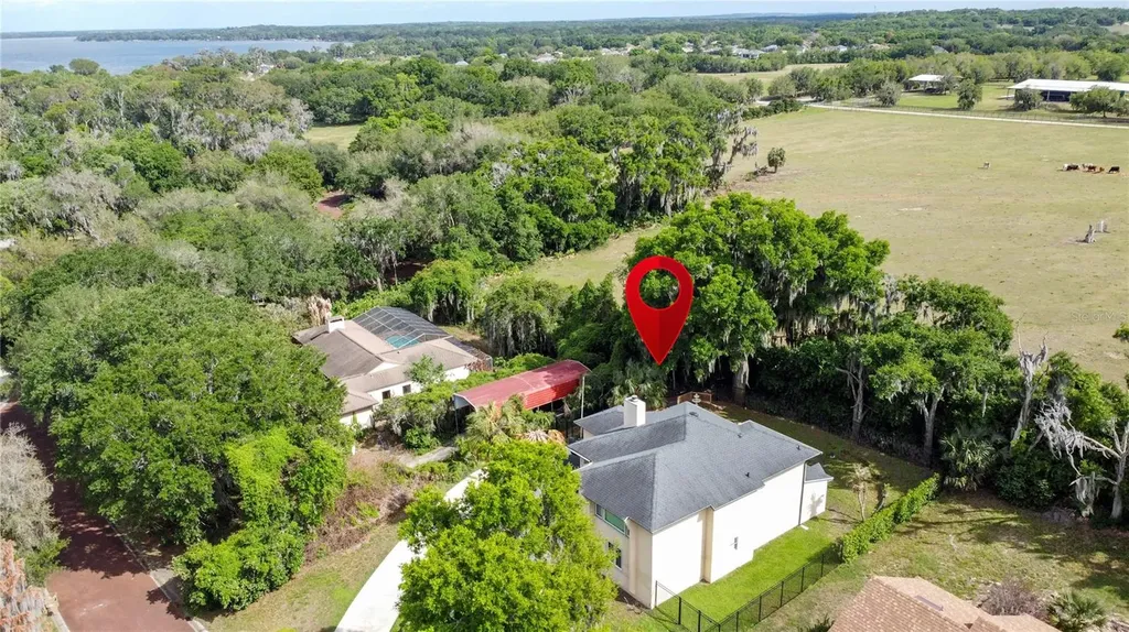 6846 Lake View Drive Yalaha FL 34797
