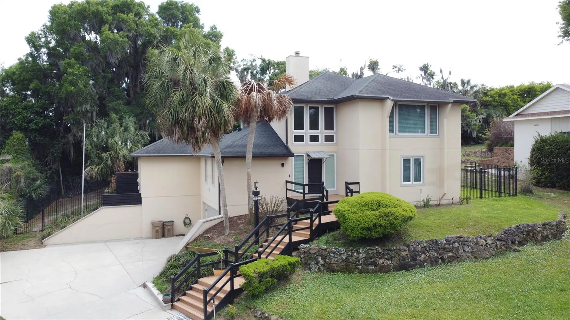 6846 Lake View Drive Yalaha FL 34797