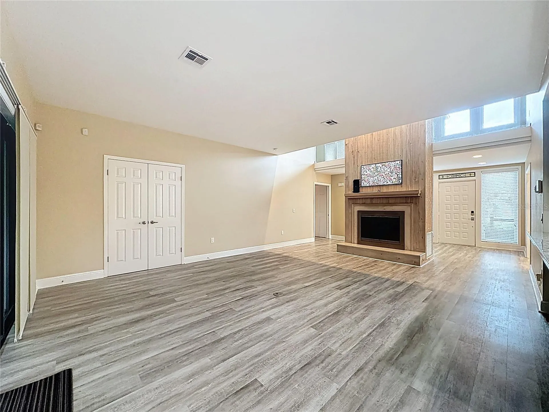 6846 Lake View Drive Yalaha FL 34797