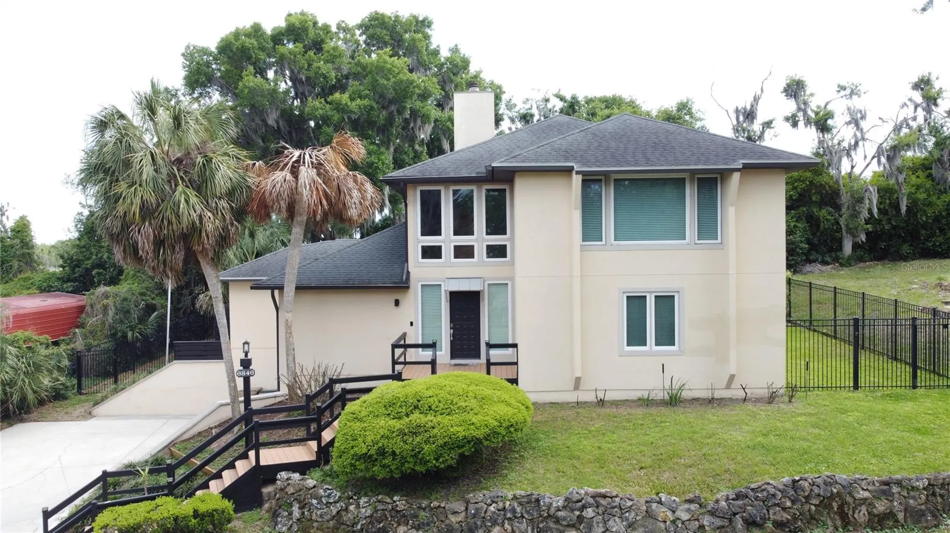 6846 Lake View Drive Yalaha FL 34797