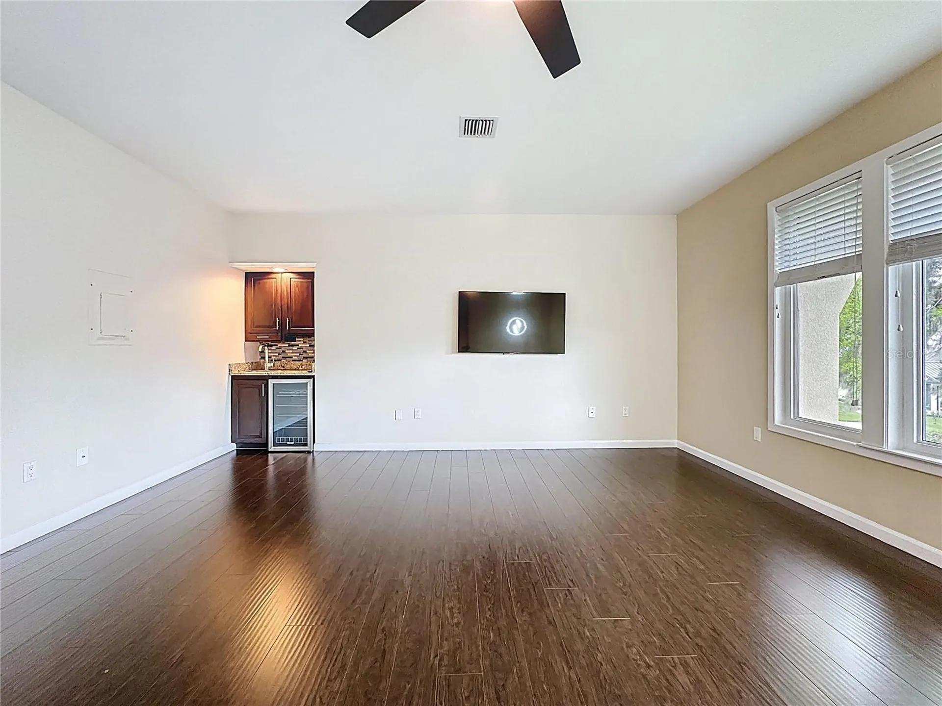 6846 Lake View Drive Yalaha FL 34797