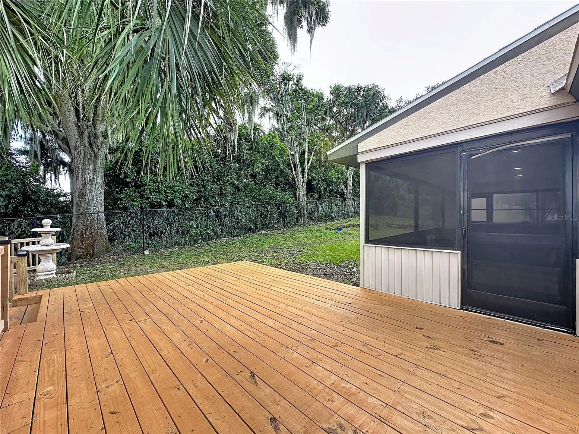 6846 Lake View Drive Yalaha FL 34797