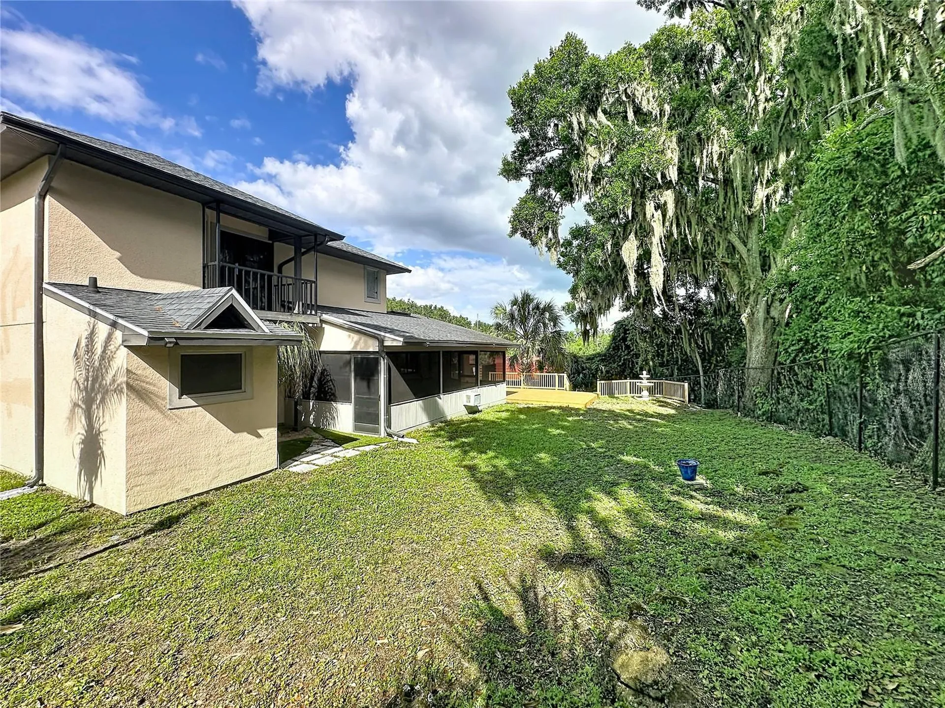 6846 Lake View Drive Yalaha FL 34797