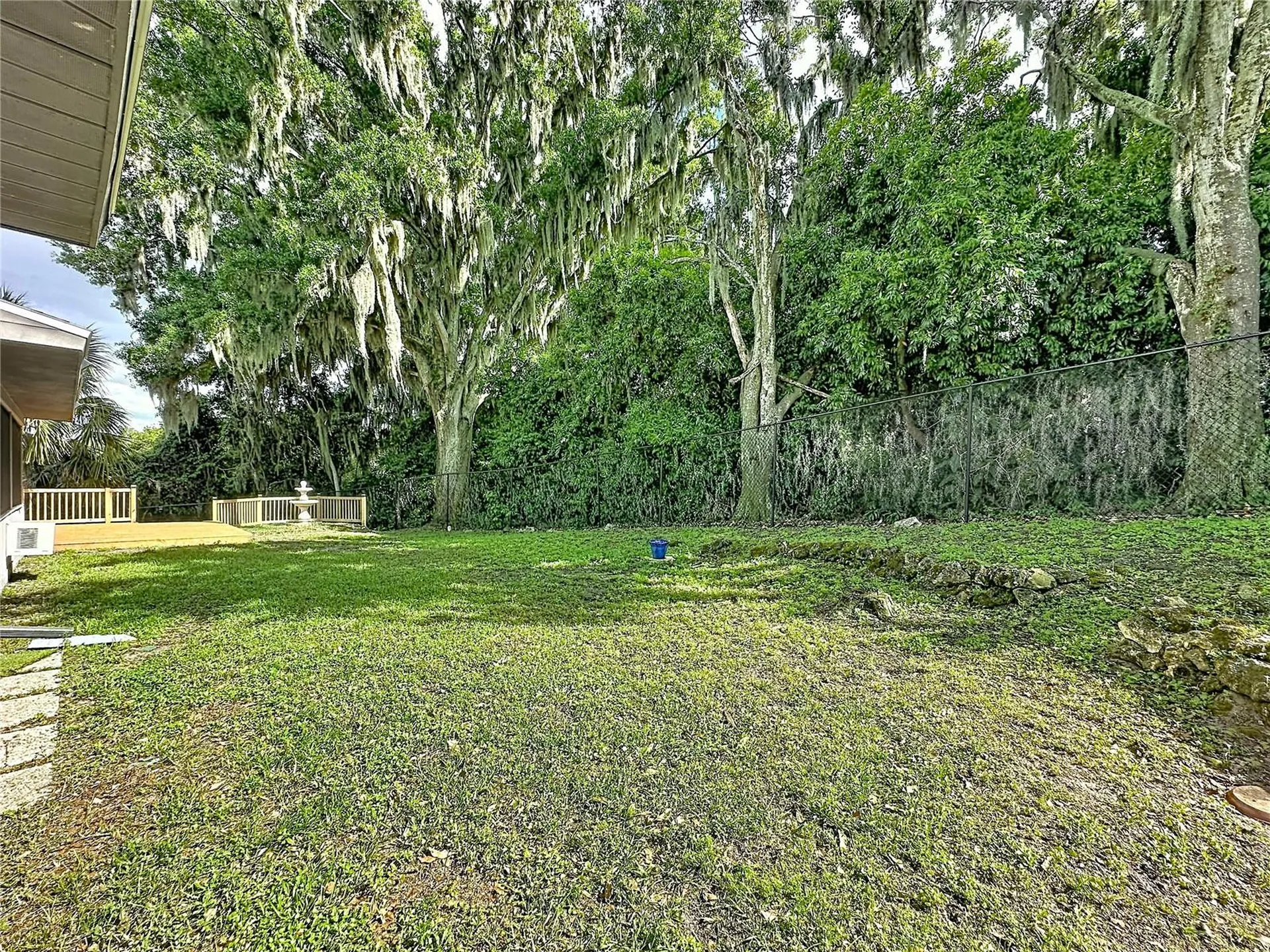 6846 Lake View Drive Yalaha FL 34797