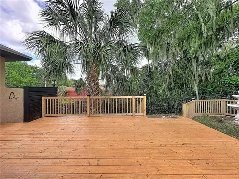 6846 Lake View Drive Yalaha FL 34797