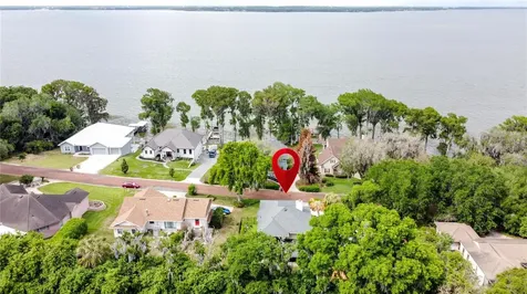 6846 Lake View Drive Yalaha FL 34797