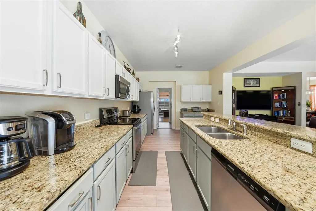133 Bay Leaf Lane Davenport FL 33896