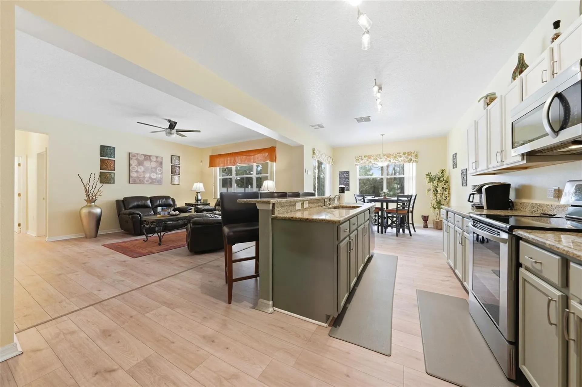 133 Bay Leaf Lane Davenport FL 33896