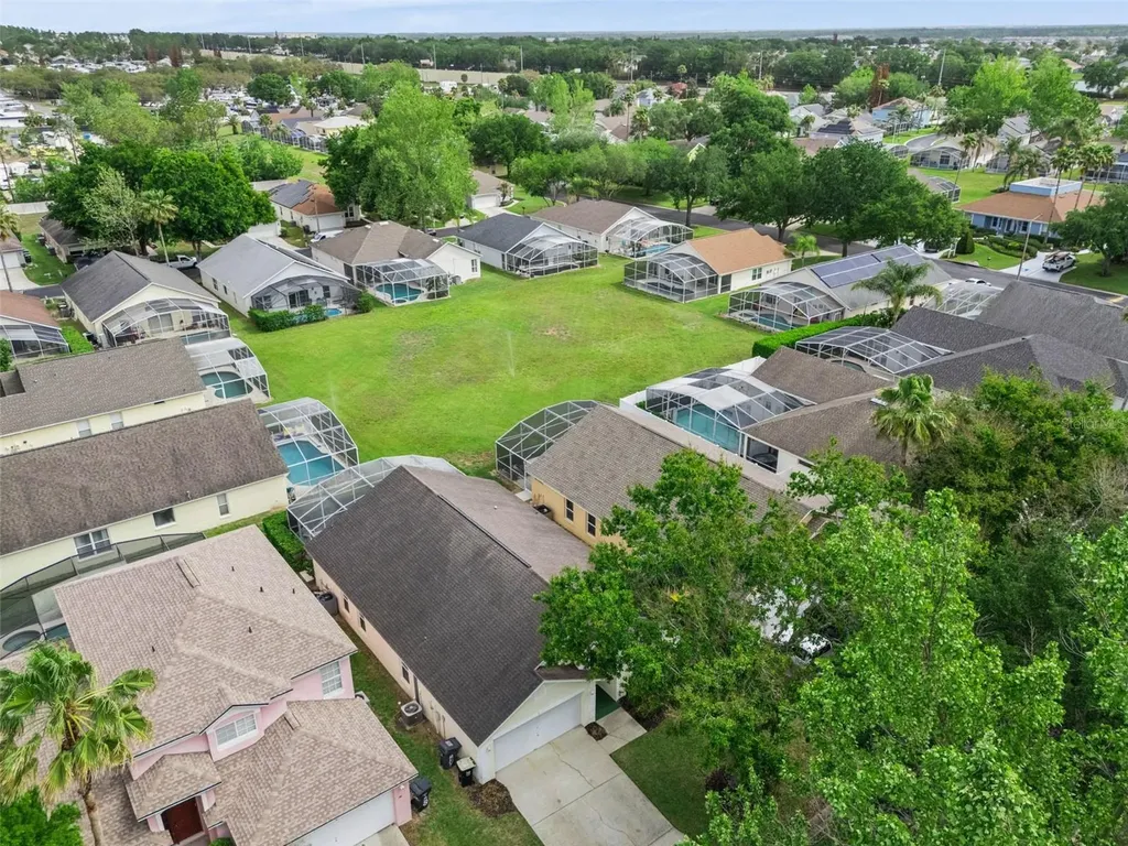 148 Grosvenor Loop Davenport FL 33897