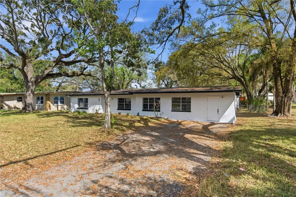 10945 N Boulevard Tampa FL 33612