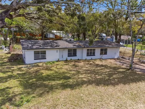10945 N Boulevard Tampa FL 33612