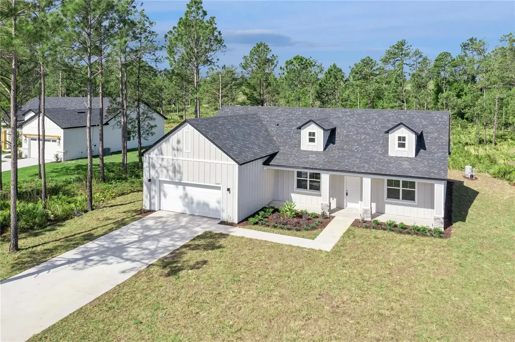 42875 Honeysuckle Street Eustis FL 32736