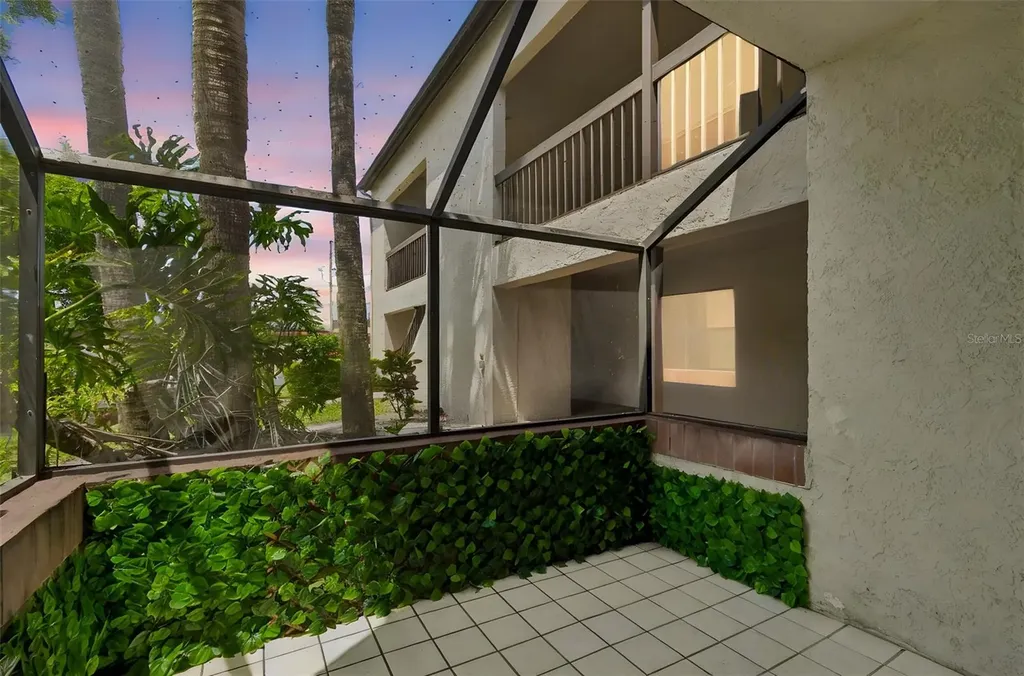 2971 Estancia Boulevard Clearwater FL 33761