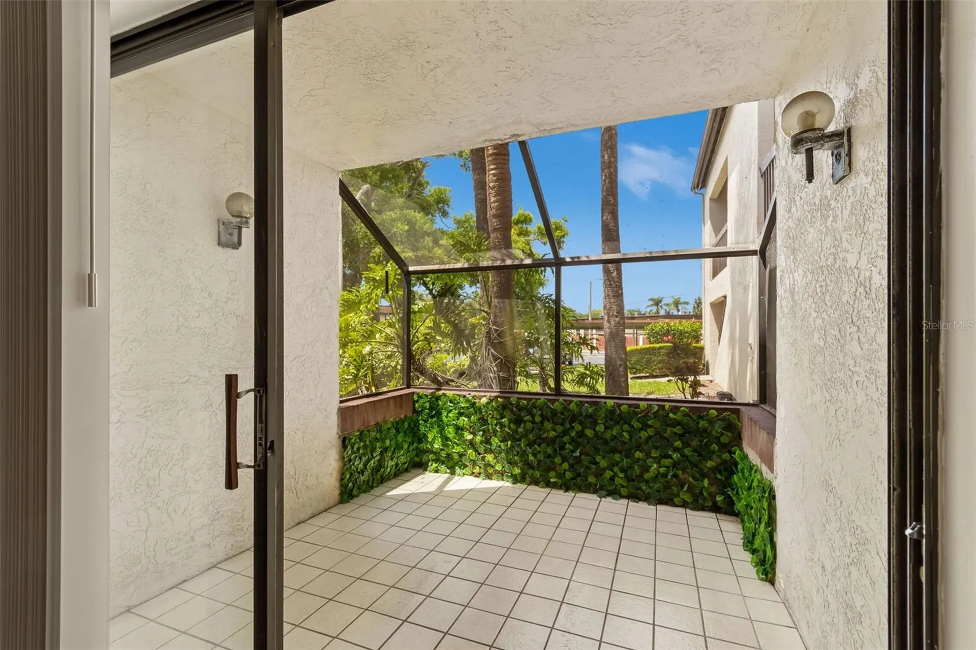 2971 Estancia Boulevard Clearwater FL 33761