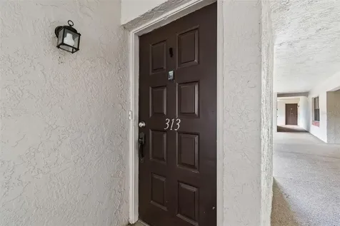 2971 Estancia Boulevard Clearwater FL 33761