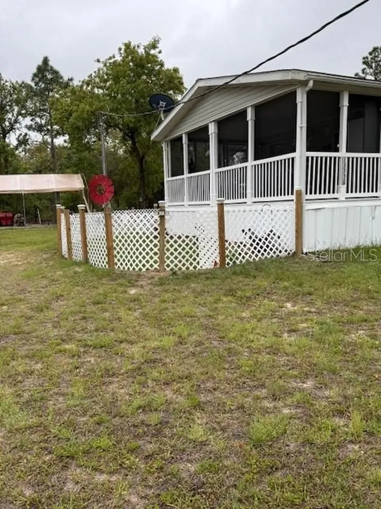 13330 SE 21st Place Morriston FL 32668