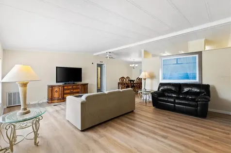 5556 Columbus Circle Wildwood FL 34785