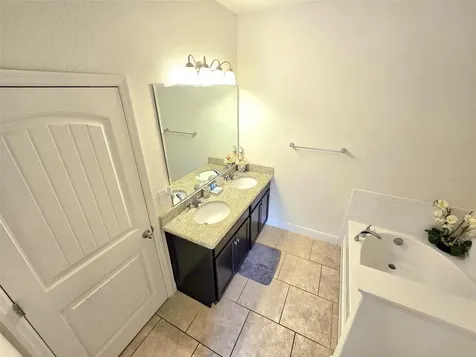 5243 Wildwood Way Davenport FL 33837