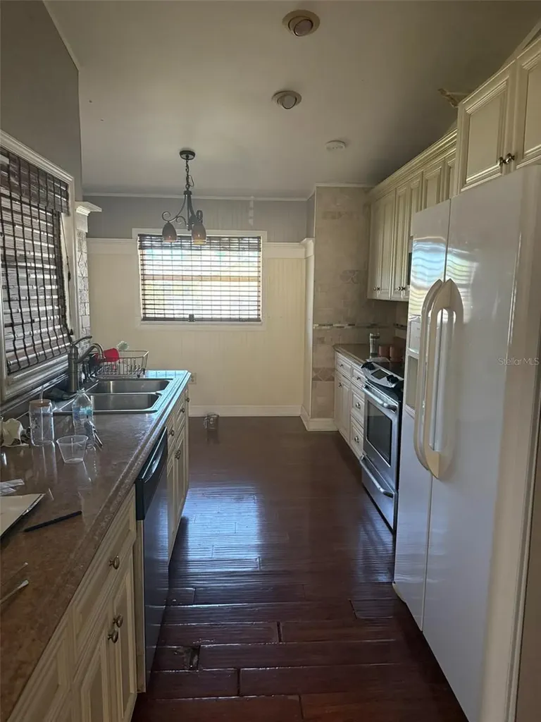 7606 37th Street Circle E Sarasota FL 34243