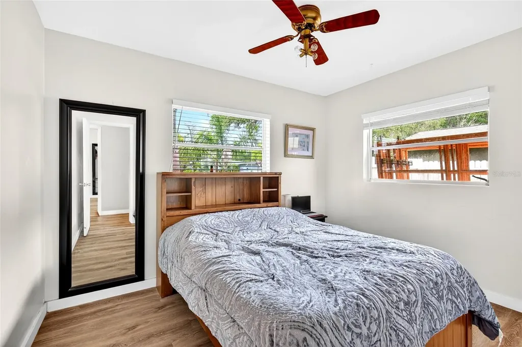1565 S Evergreen Avenue Clearwater FL 33756