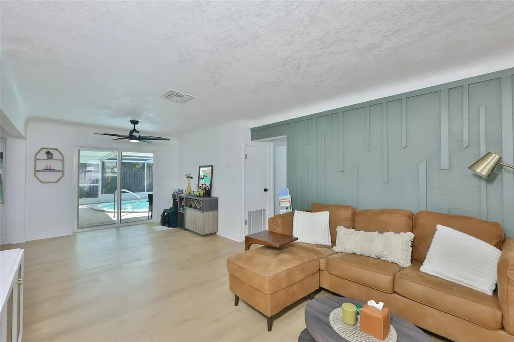 8391 59th Lane N Pinellas Park FL 33781