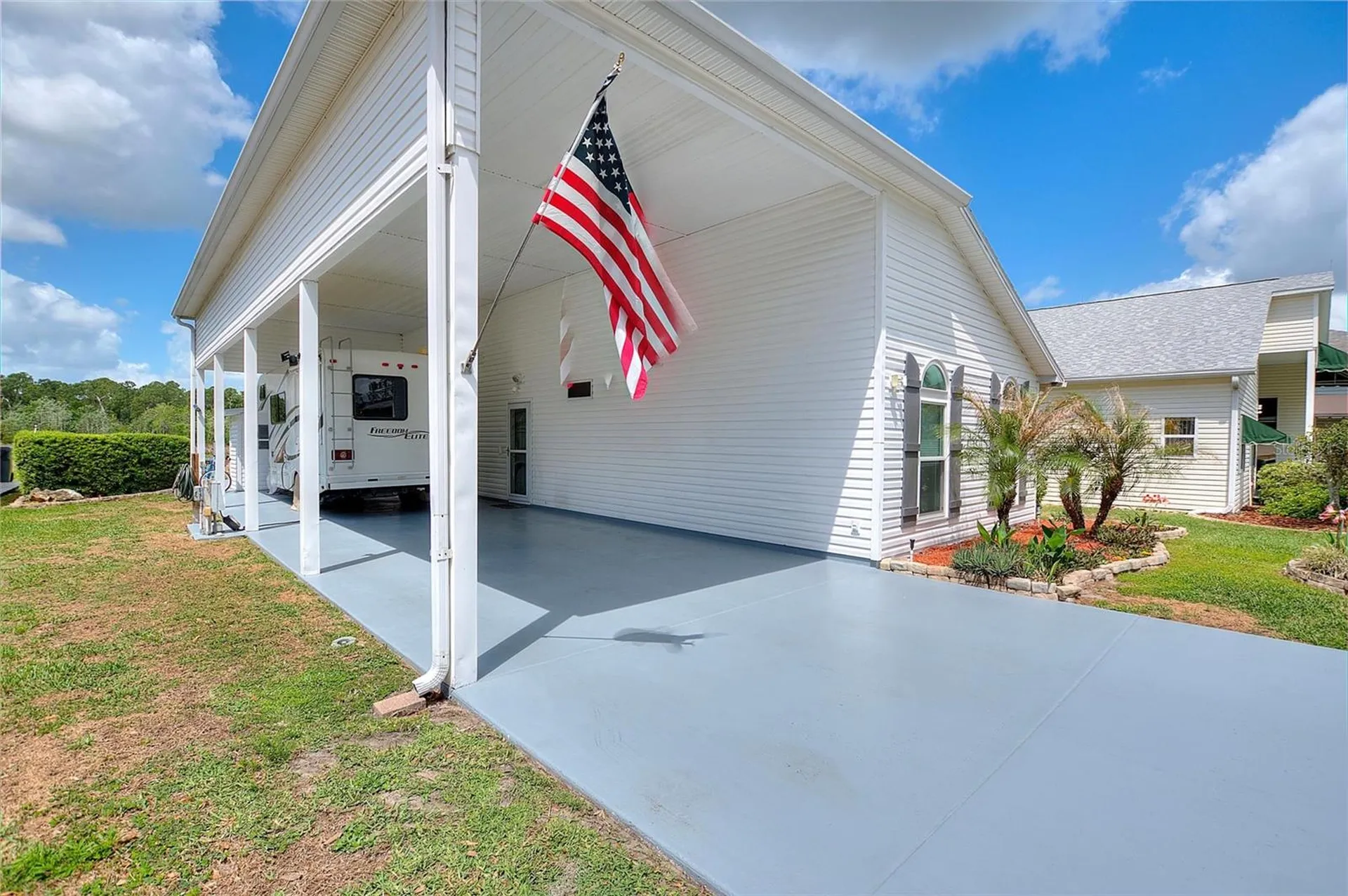 1083 Motorcoach Drive Polk City FL 33868
