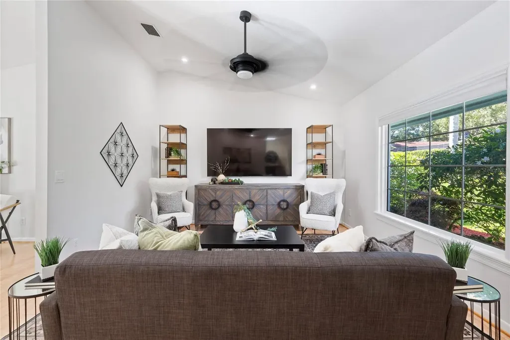 5000 Lake Valencia Boulevard W Palm Harbor FL 34684