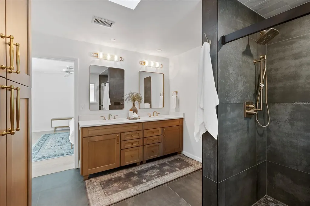 5000 Lake Valencia Boulevard W Palm Harbor FL 34684