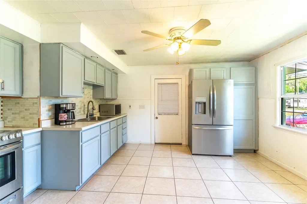 38332 Fir Avenue Zephyrhills FL 33542
