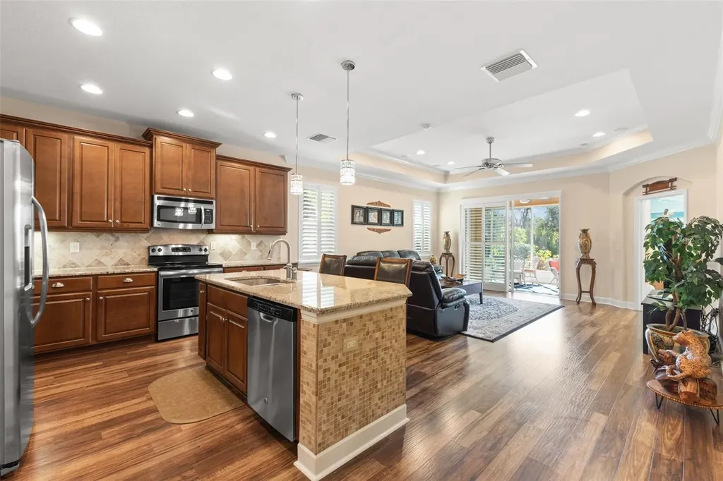 2346 Oakley Green Drive Sun City Center FL 33573