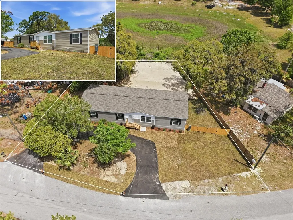 9533 Round Lake Drive Weeki Wachee FL 34613