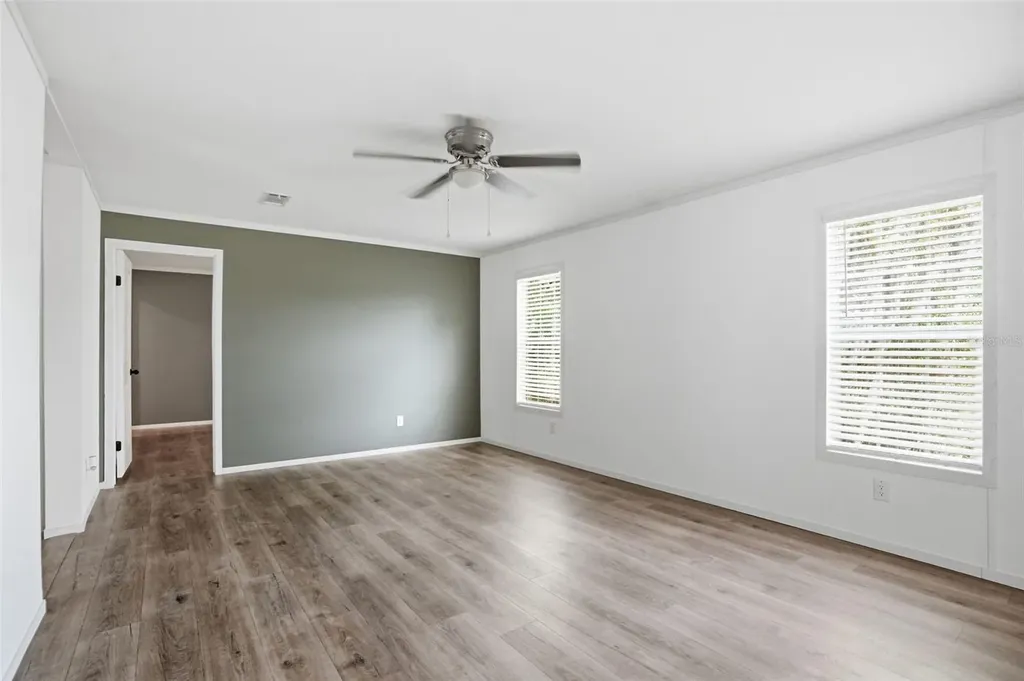 9533 Round Lake Drive Weeki Wachee FL 34613