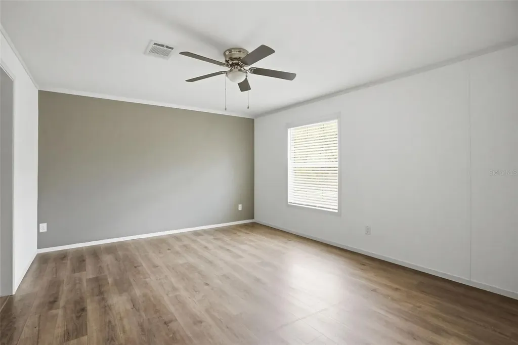 9533 Round Lake Drive Weeki Wachee FL 34613