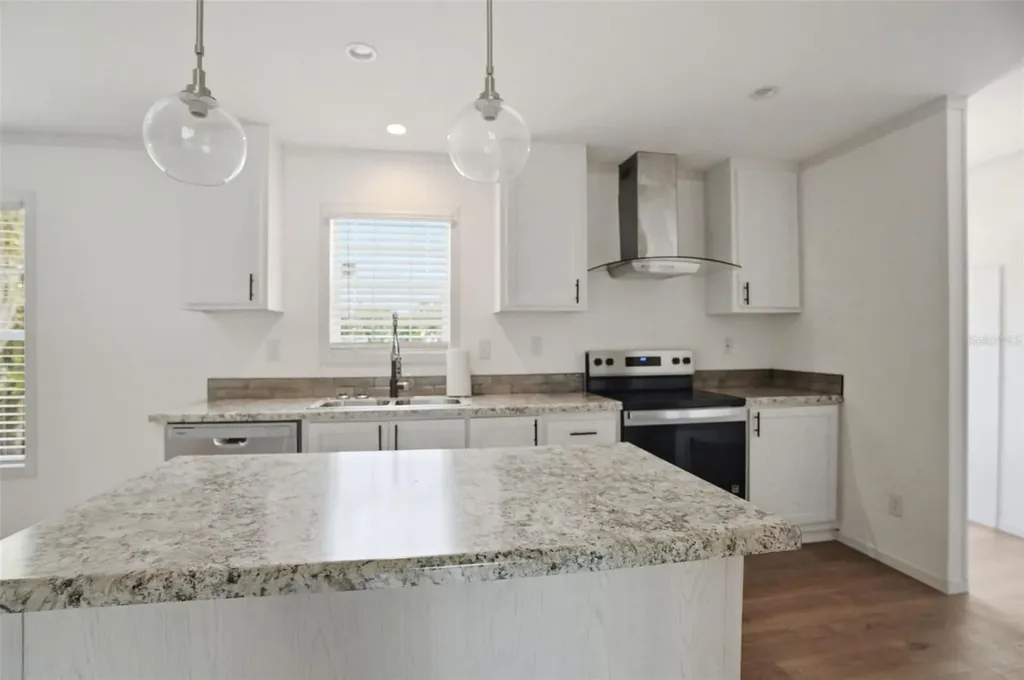 9533 Round Lake Drive Weeki Wachee FL 34613