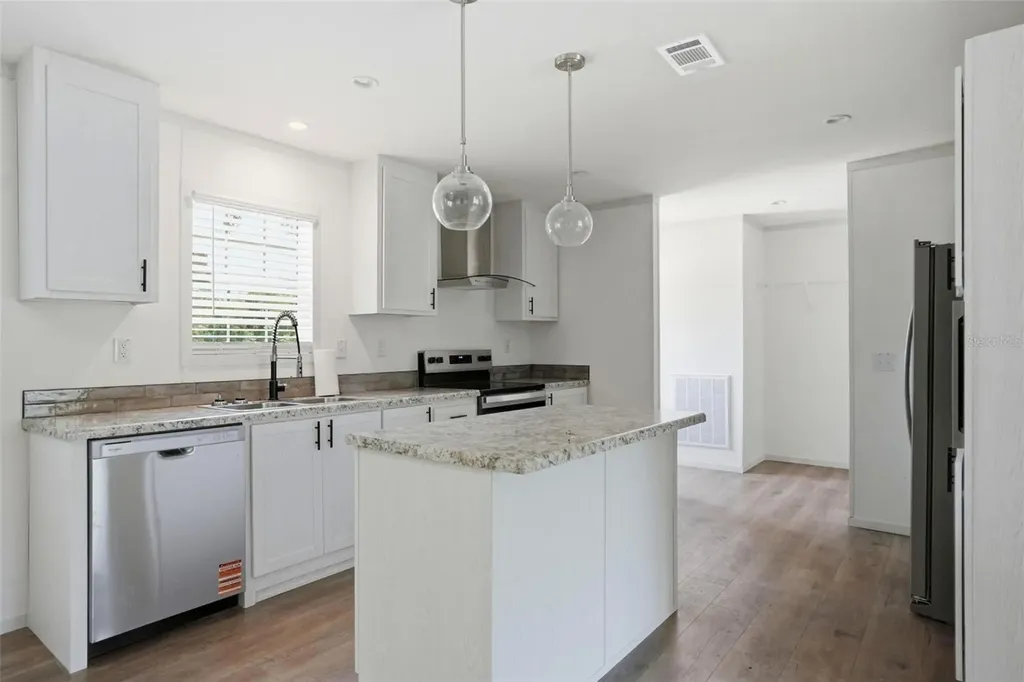 9533 Round Lake Drive Weeki Wachee FL 34613