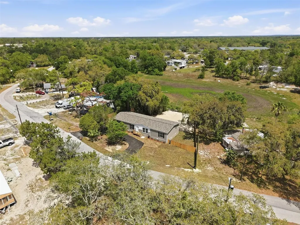 9533 Round Lake Drive Weeki Wachee FL 34613