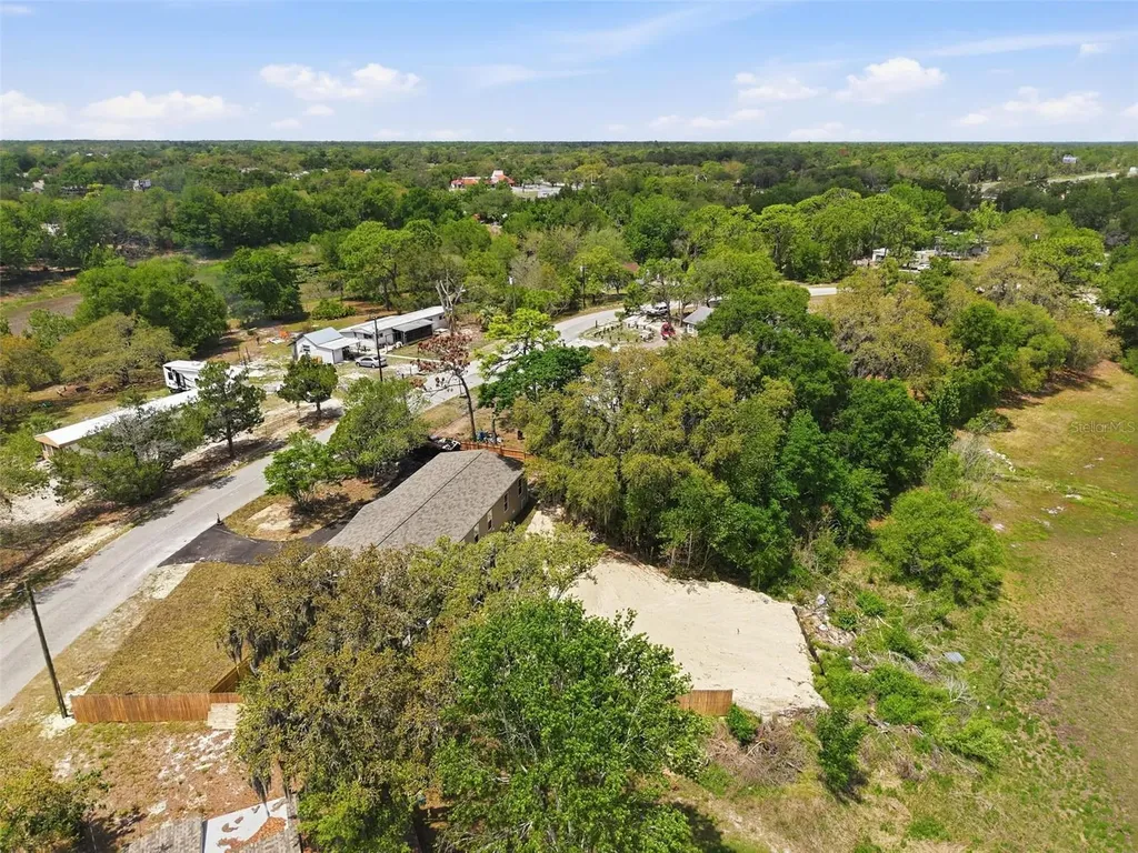9533 Round Lake Drive Weeki Wachee FL 34613