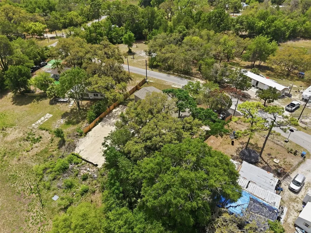 9533 Round Lake Drive Weeki Wachee FL 34613