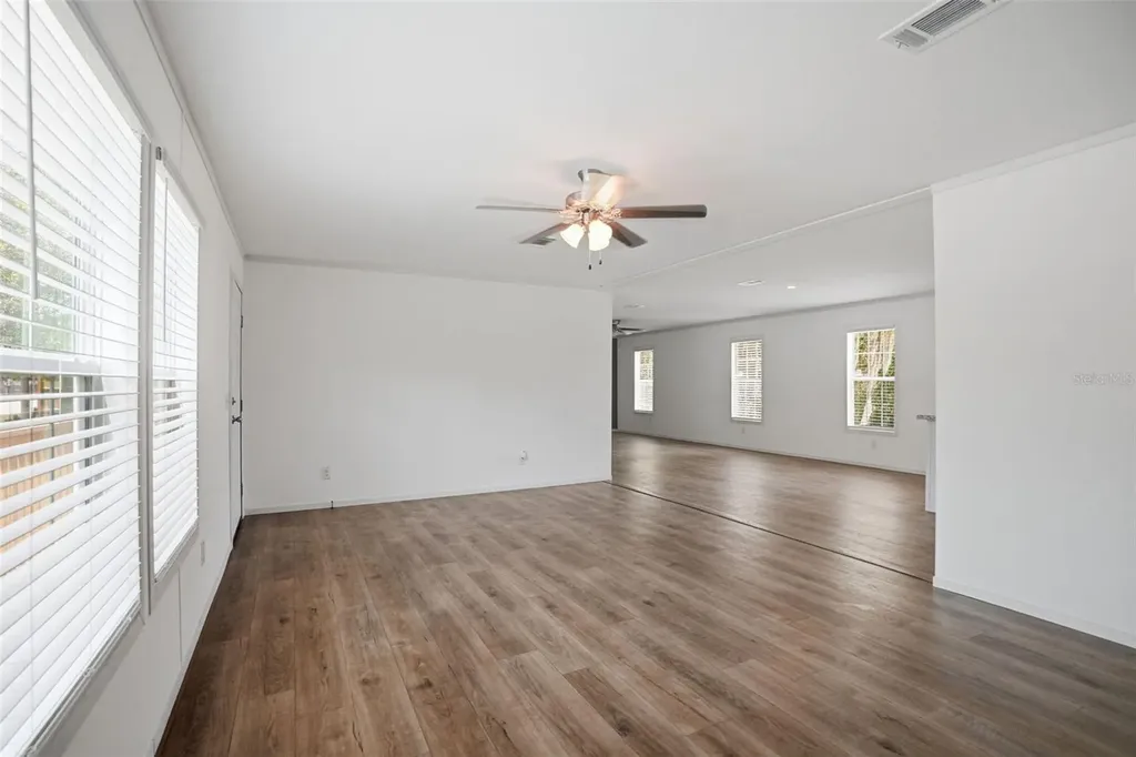 9533 Round Lake Drive Weeki Wachee FL 34613