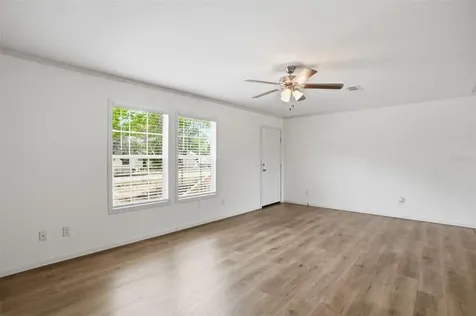 9533 Round Lake Drive Weeki Wachee FL 34613