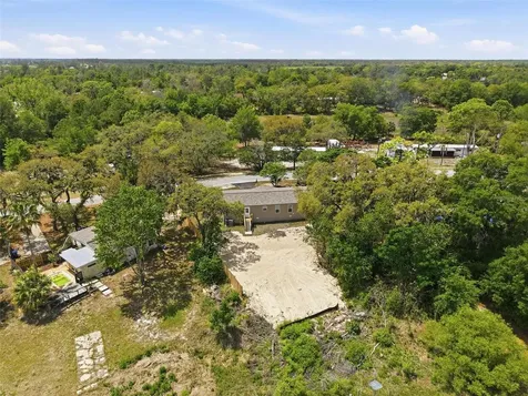 9533 Round Lake Drive Weeki Wachee FL 34613