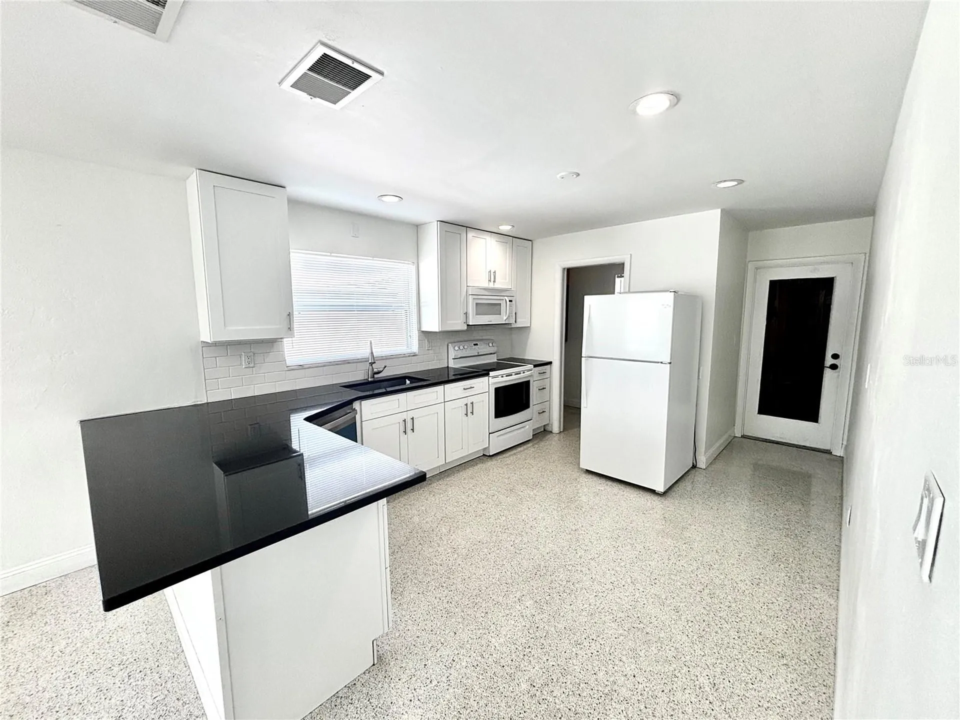 2035 36th Avenue N St Petersburg FL 33713