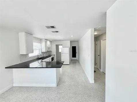 2035 36th Avenue N St Petersburg FL 33713