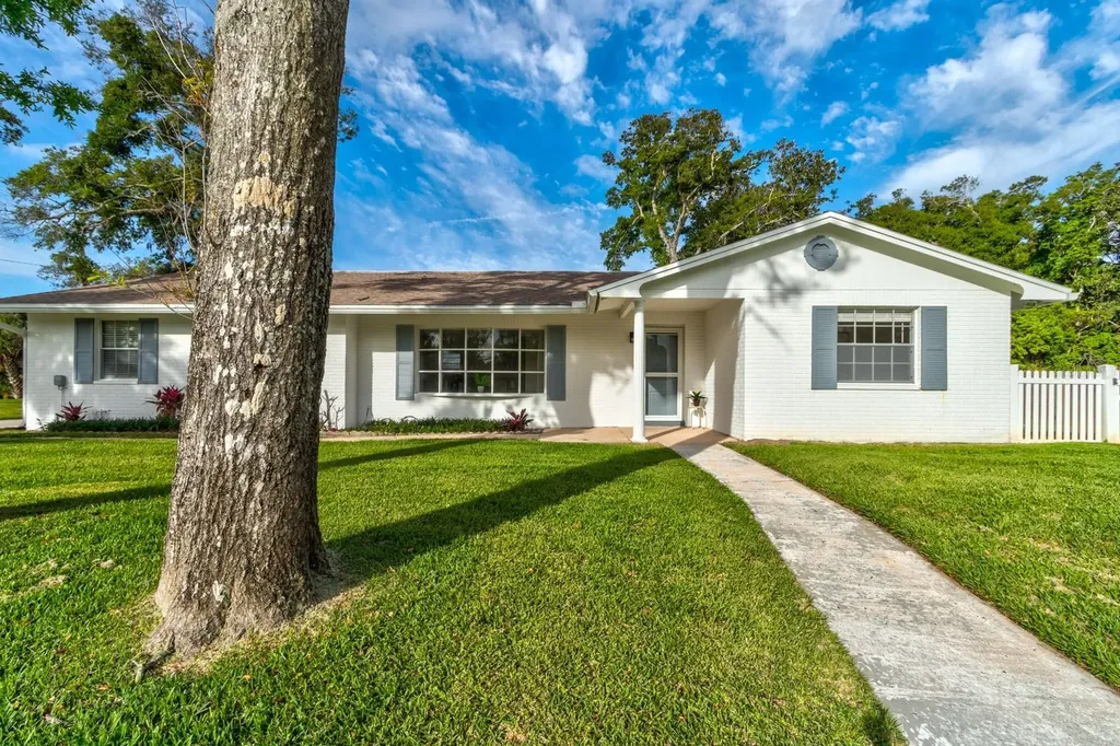 700 Lindenwood Circle E Ormond Beach FL 32174