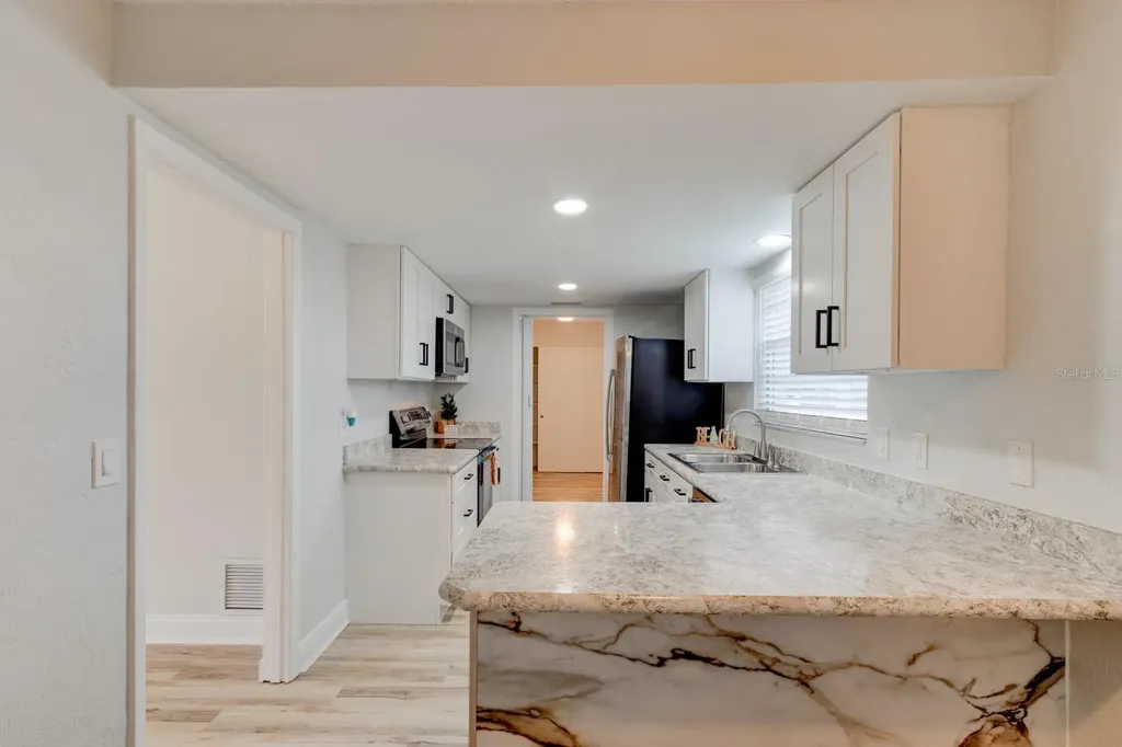 700 Lindenwood Circle E Ormond Beach FL 32174