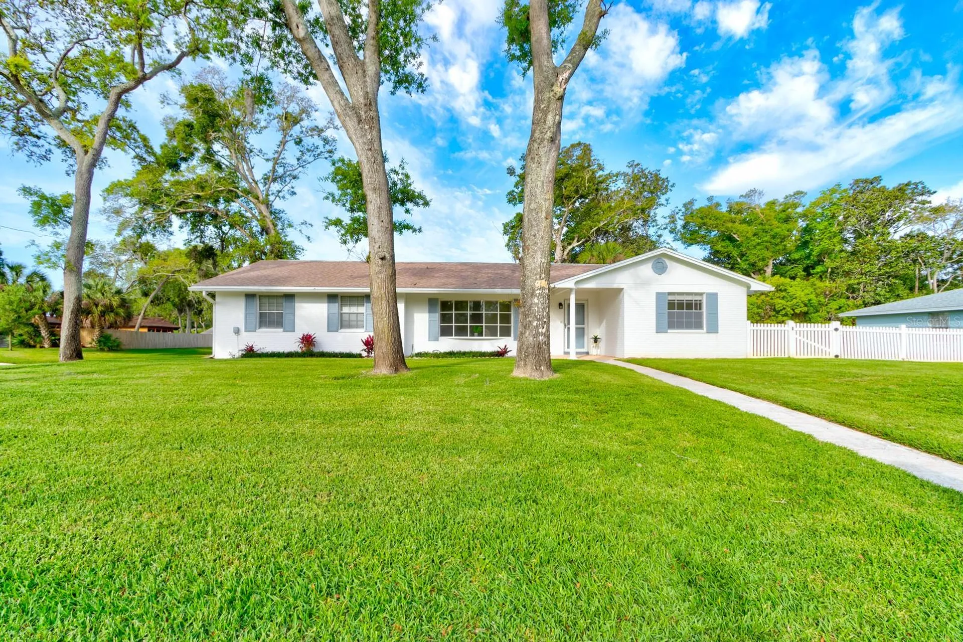 700 Lindenwood Circle E Ormond Beach FL 32174